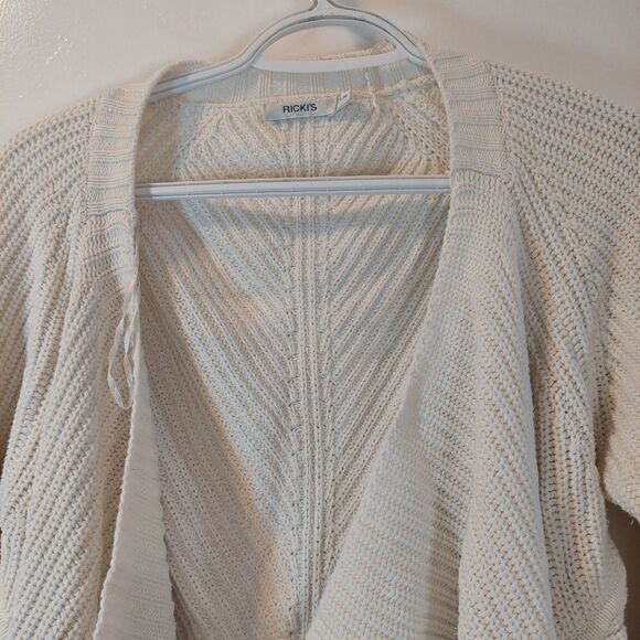 Ricky's WhiteâKittedâCardiganâSweater - Picture 2 of 10